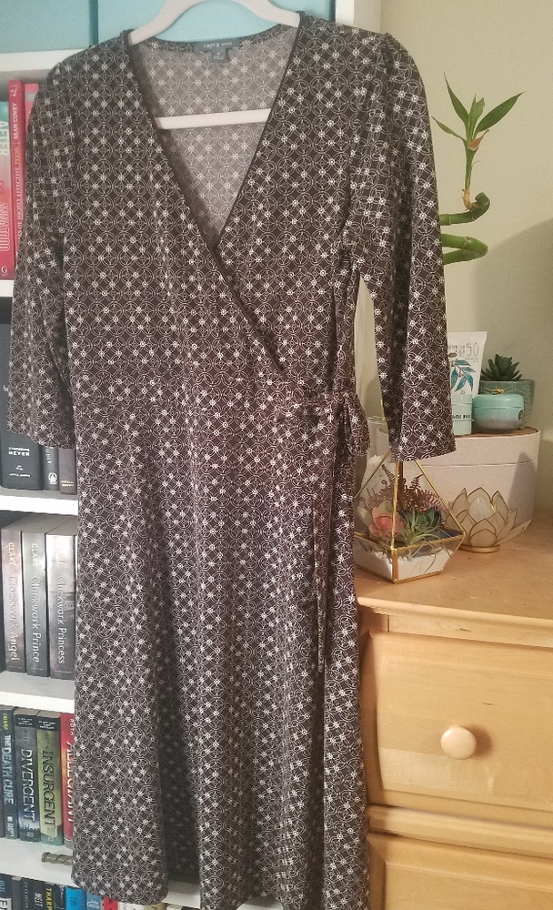 Apt 9 wrap dress